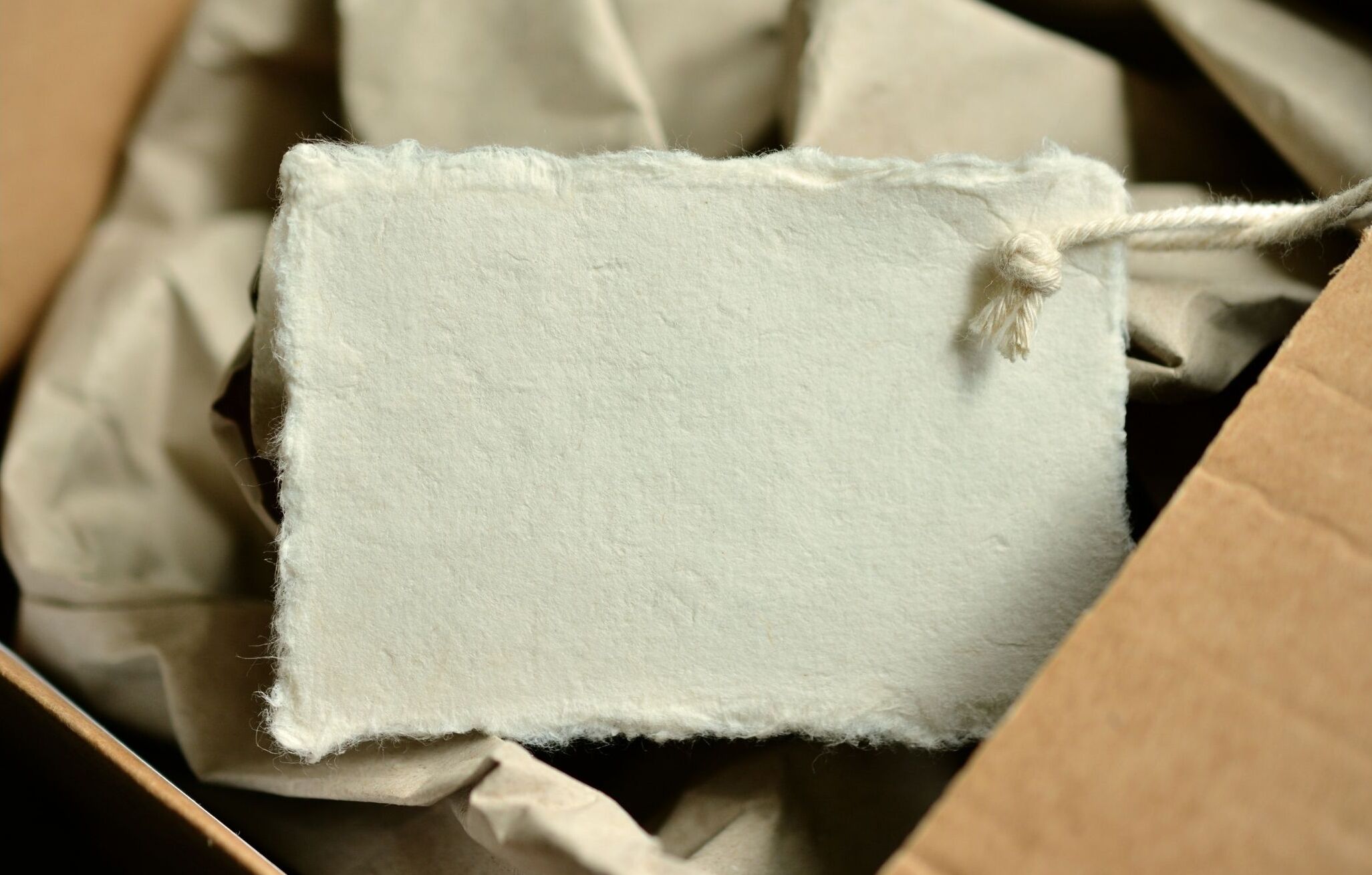 Produktverpackung aus Karton zum Schutz des Produktes Produktverpackung aus Karton zum Schutz des Produktes